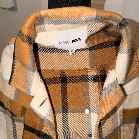 Cropped Plaid Jacket – Fall Essential ✨ - Picture 4 of 4